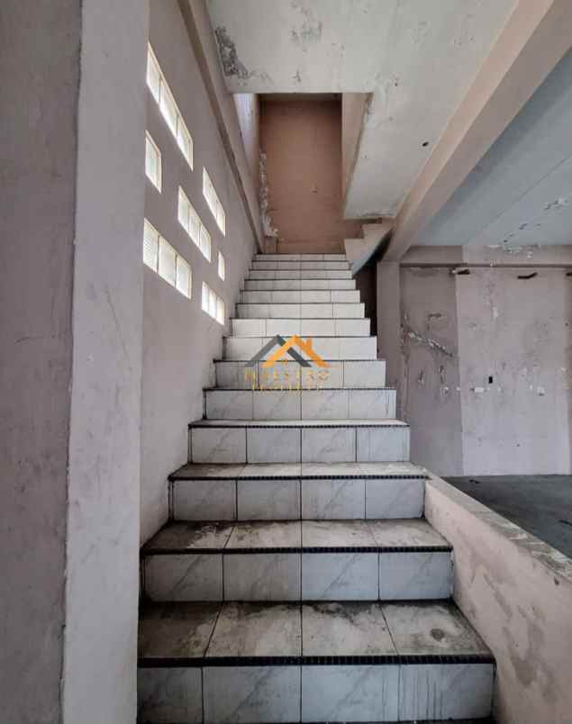 disewakan ruko gudang kantor jalan krakatau ujung