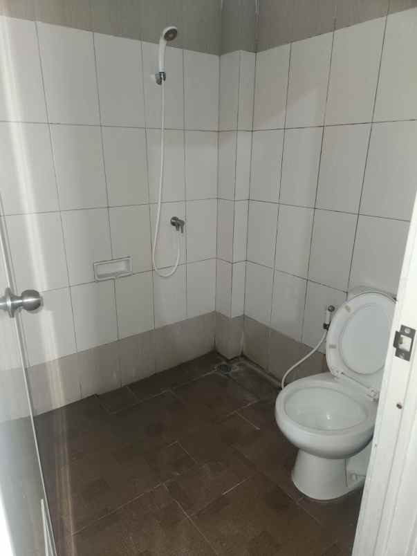 disewakan ruko section one rungkut industri