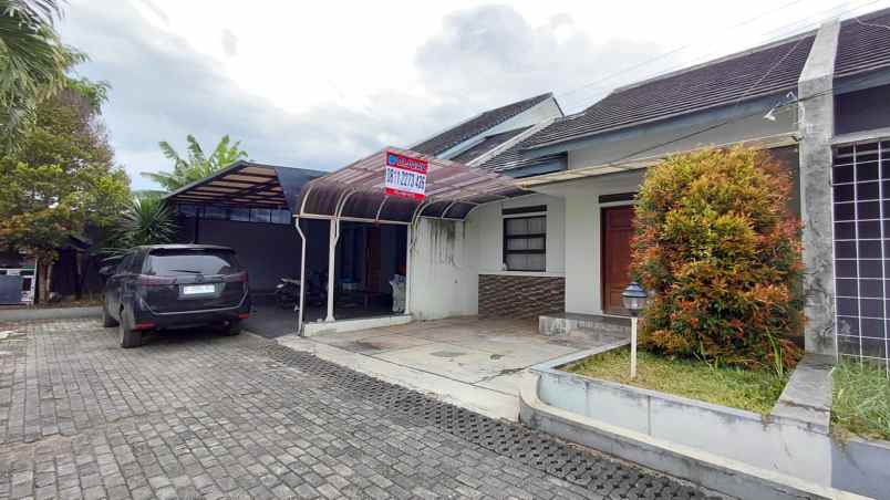 disewakan rumah cisasawi cihanjuang