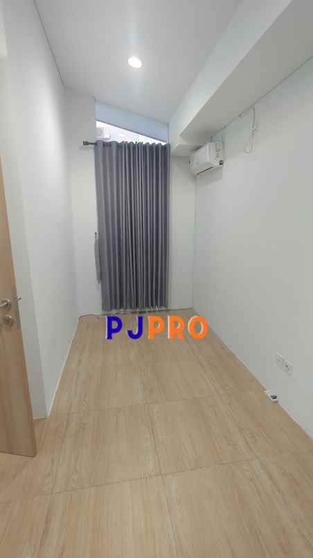 disewakan rumah cluster silvercreek lippo
