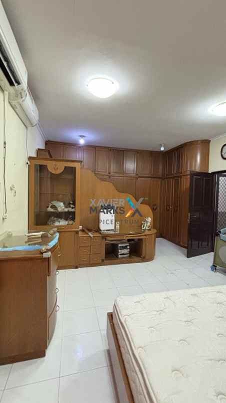 disewakan rumah di dharmahusada mas full furnished