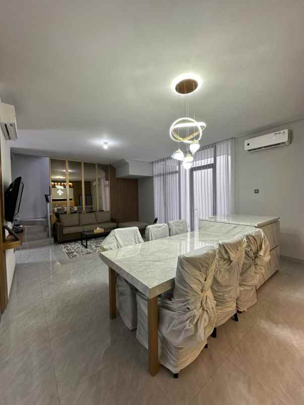 disewakan rumah grand pakuwon