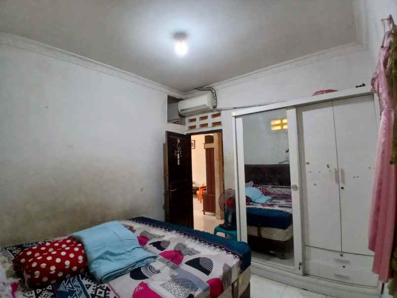 disewakan rumah jl pasar 3 gg melur dalam