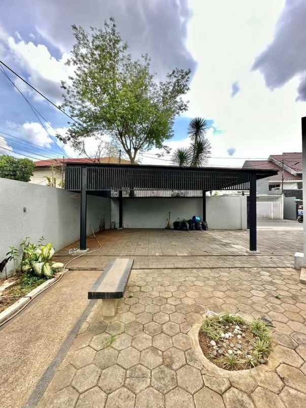 disewakan rumah jl taman wijaya kusuma
