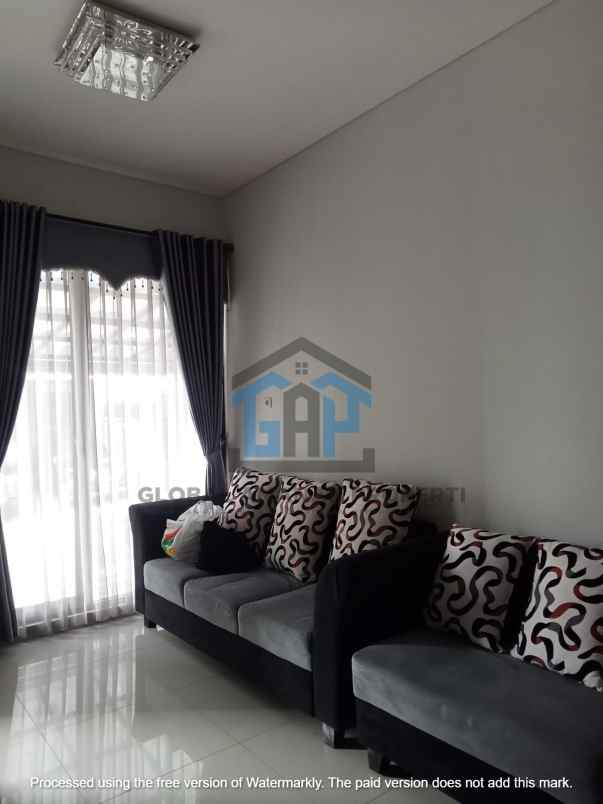 disewakan rumah komplek cipageran