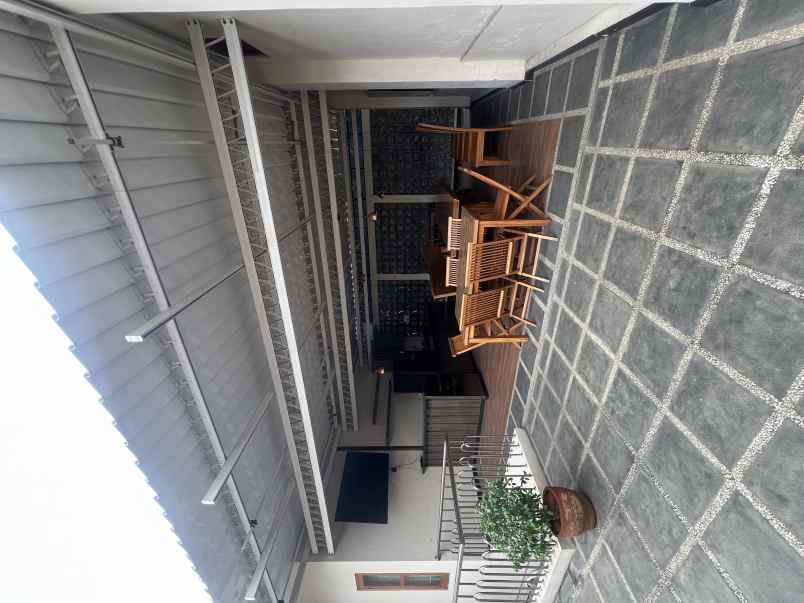 disewakan rumah menteng