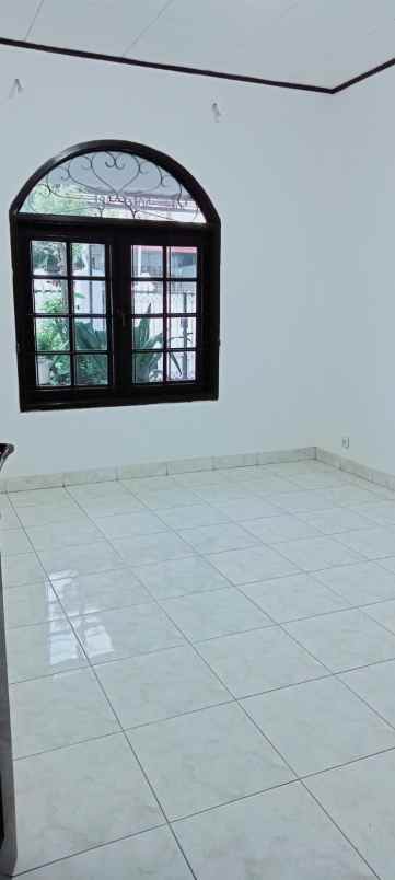 disewakan rumah perumahan tni au waringin