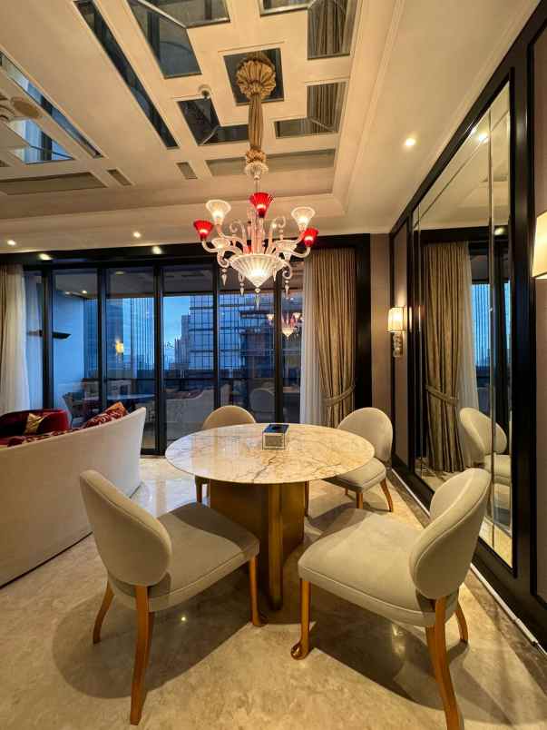 district 8 senopati apartemen 3br mewah full furnished