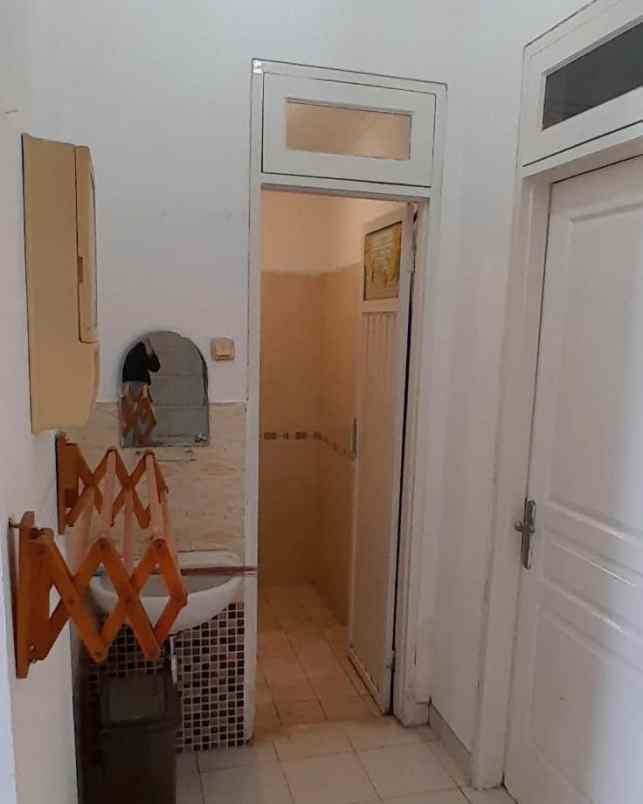 for sale rumah 2 lantai di citra grand semi furnish