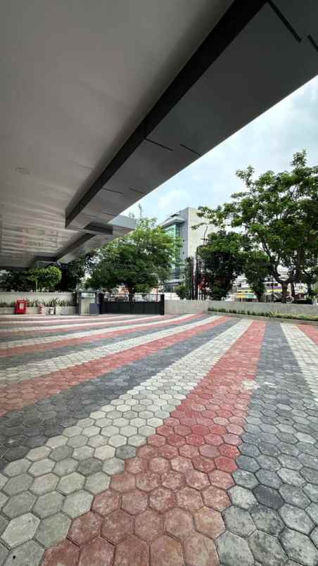 gedung kantor strategis dekat pondok ondah