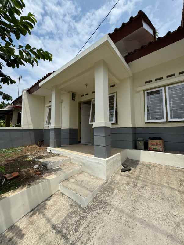 jual cepat rumah cantik baru renov di cipageran cimahi