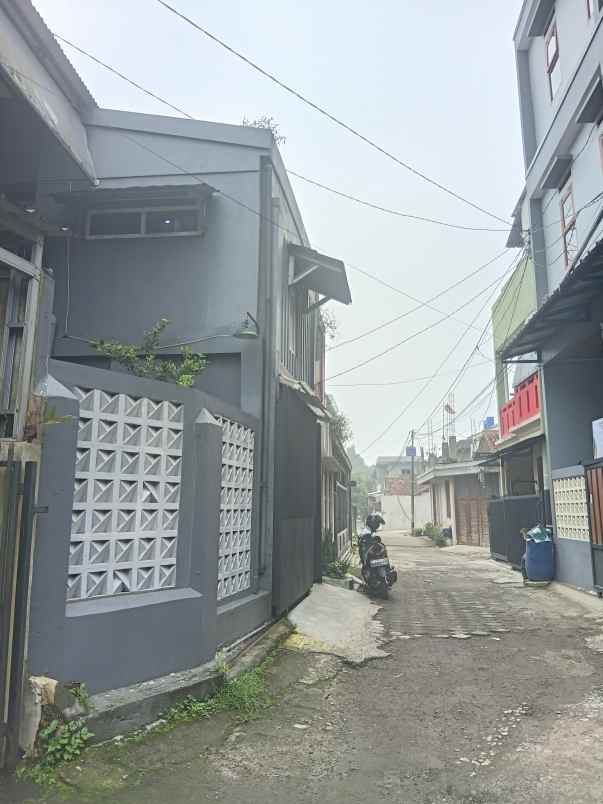 jual cepat rumah siap huni di cihanjuang dekat pemkot
