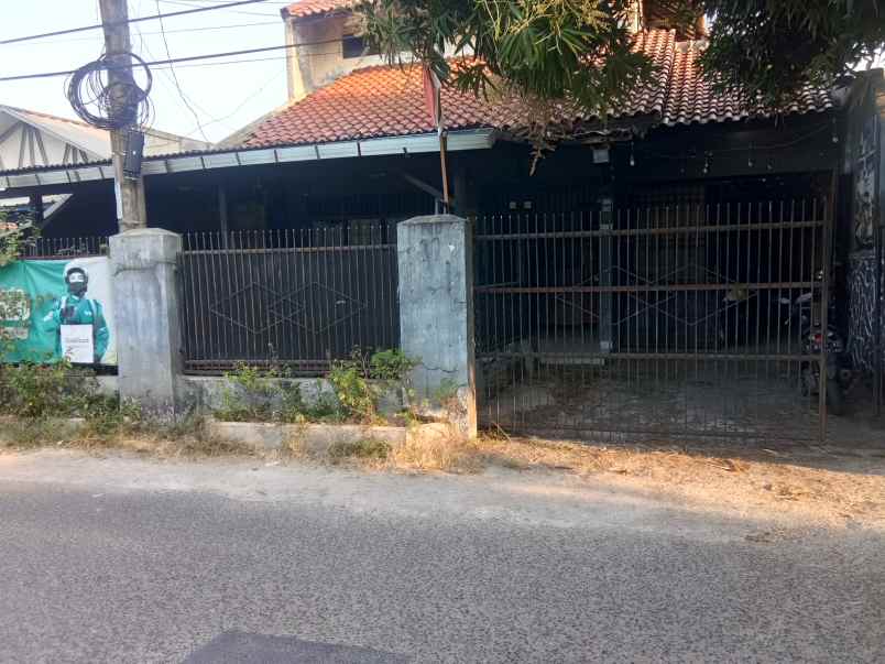 jual murah rumah di pusat keramaian pusat kota