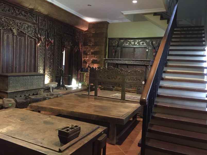 jual rumah furniture antik ratusan tahun