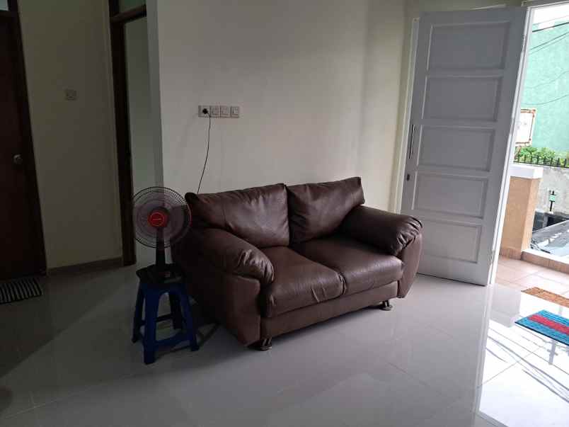 jual rumah komp ciledug