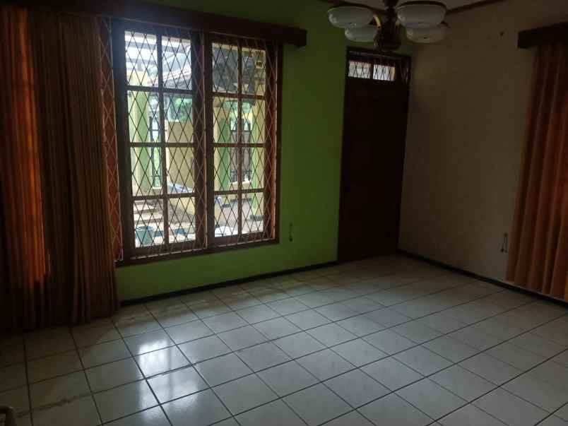 jual rumah kosong shm di jalan jemursari kota surabaya