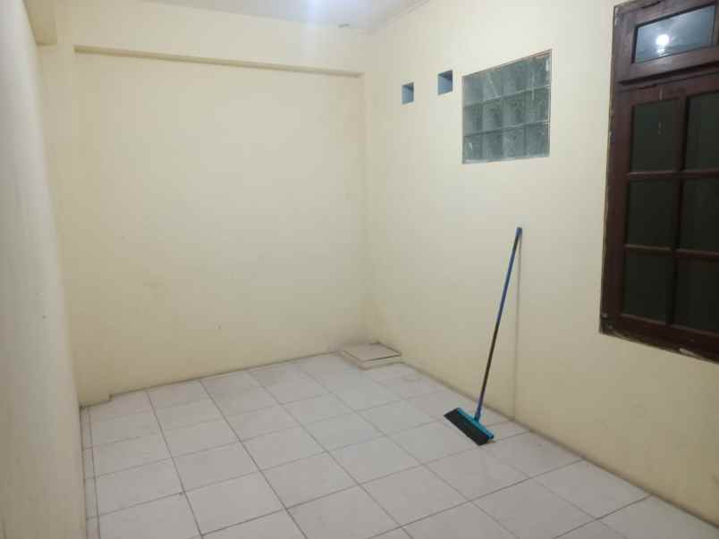 jual rumah kosong shm di jalan jemursari kota surabaya