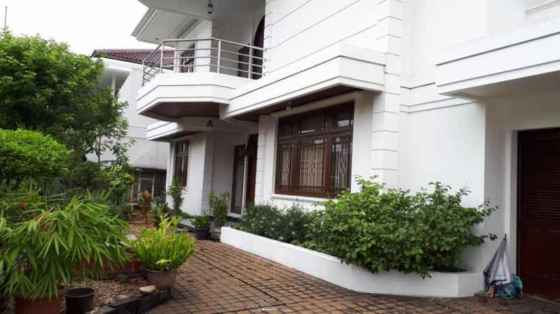 jual rumah mewah taman kedoya jak bar