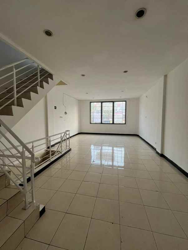 ruko strategis di bulevar hijau harapan indah bekasi