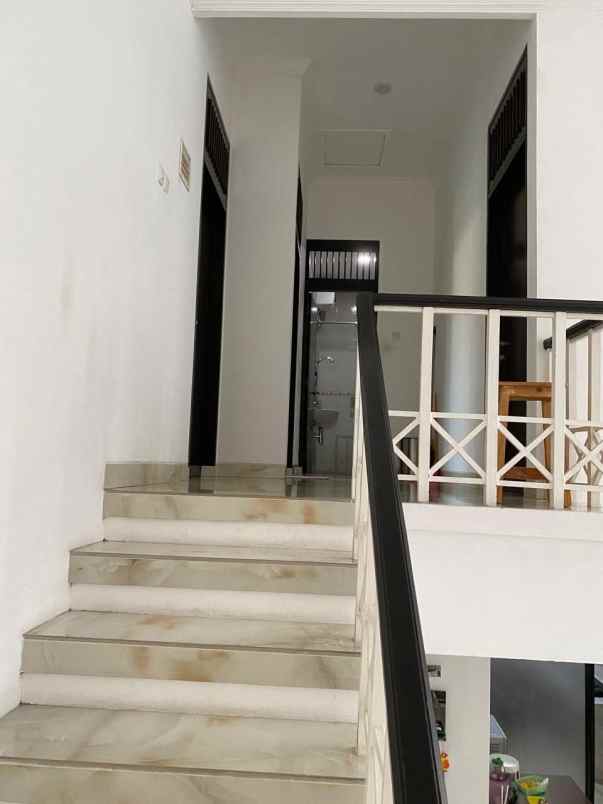 rumah 2 5 lantai di taman alfa indah jkt barat