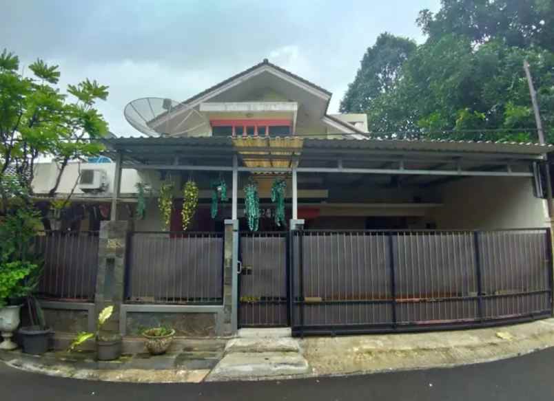 rumah 2 lantai area ragunan