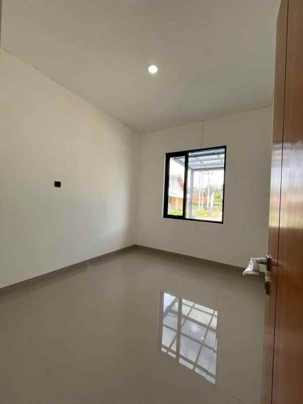 rumah 2 lantai deket stasiun bogor