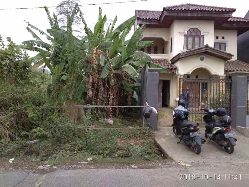 rumah 2 lantai di jalan jipang raya makassar