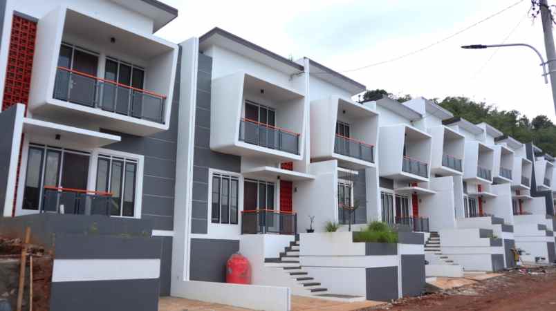 rumah 2 lantai harga 1 lantai dp termurah