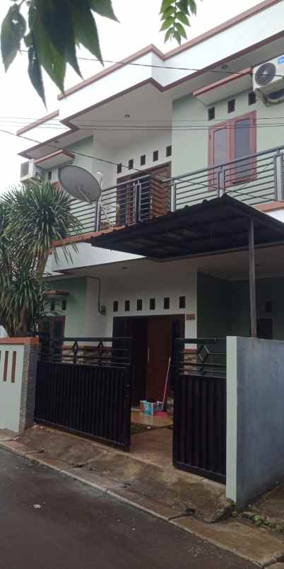 rumah 2 lantai pd kacangr