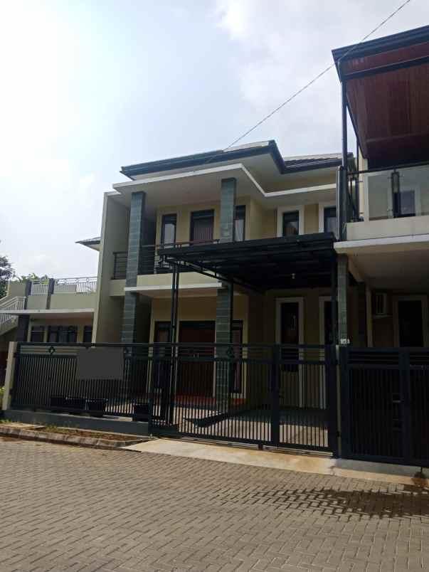 rumah 2 lantai siap huni citeureup dekat pemkot cimahi