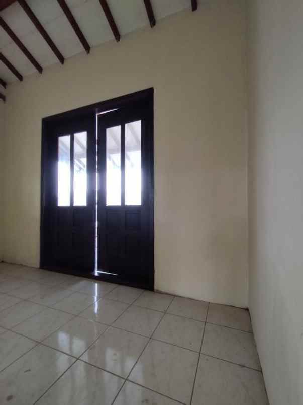 rumah 2 lantai siap huni lt 130m