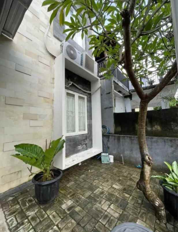 rumah 5 kamar tidur di sidakarya denpasar selatan