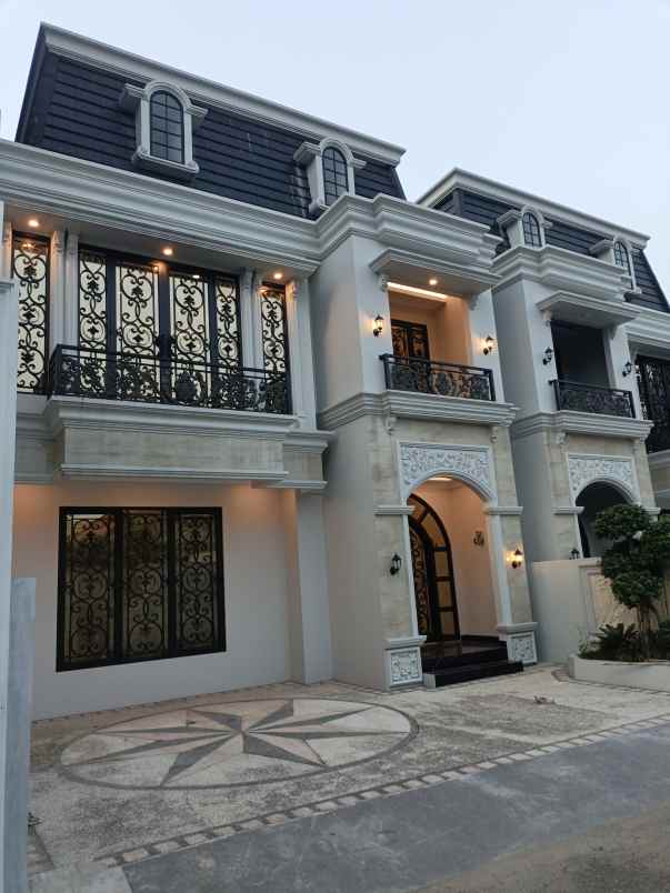 rumah american classic dijual di kebagusan