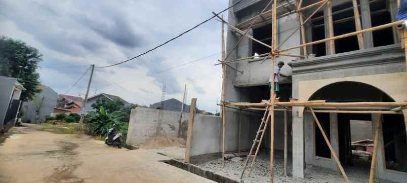 rumah baru 2 lantai dekat ke tol dan lrt jatibening