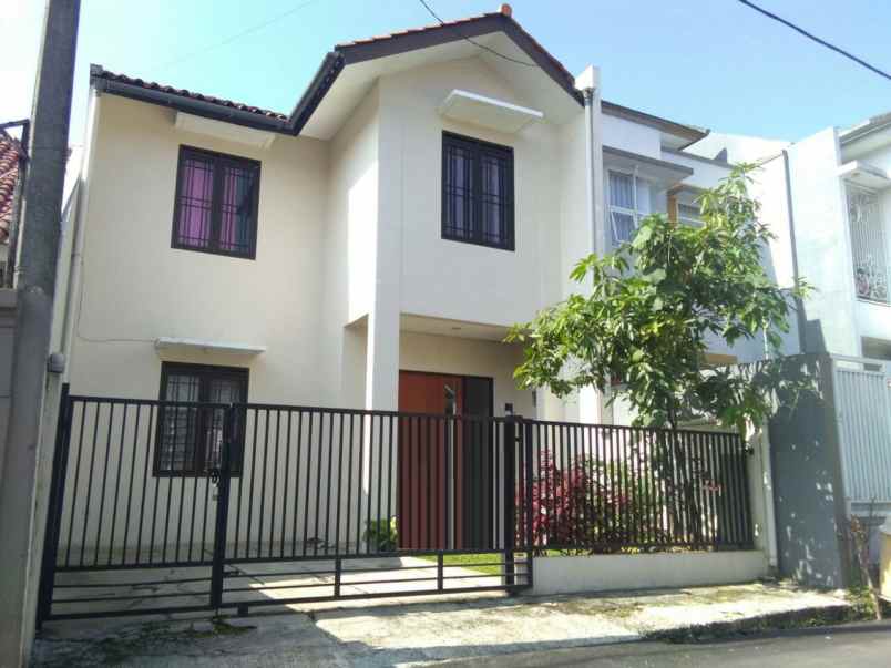 rumah baru 2 lantai di arcamanik bandung