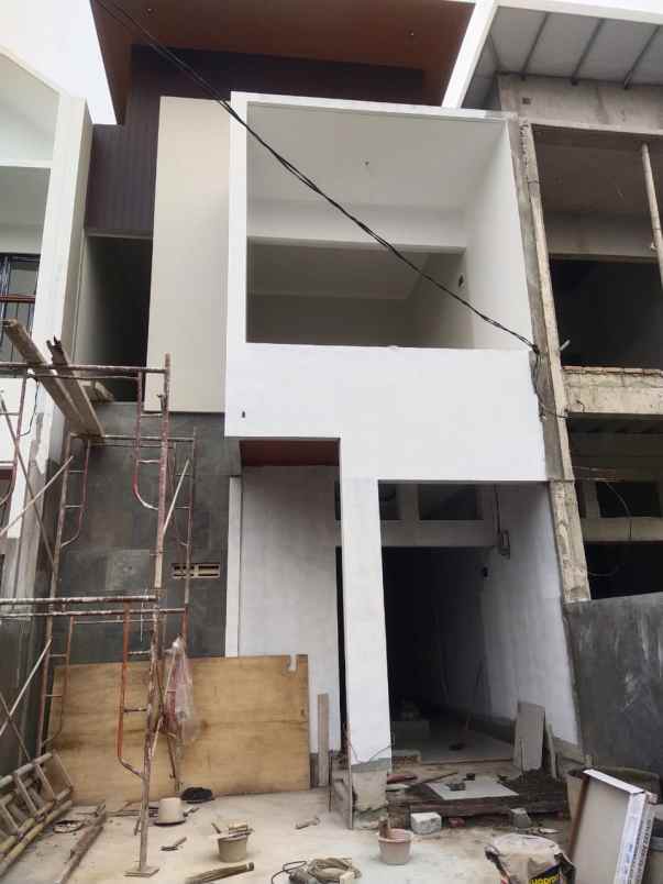 rumah baru 2 lantai dikayuringin bekasi barat2200