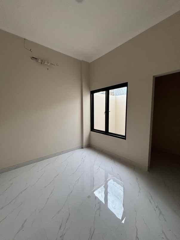 rumah baru 2 unit di sumur batu kemayoran jakpus