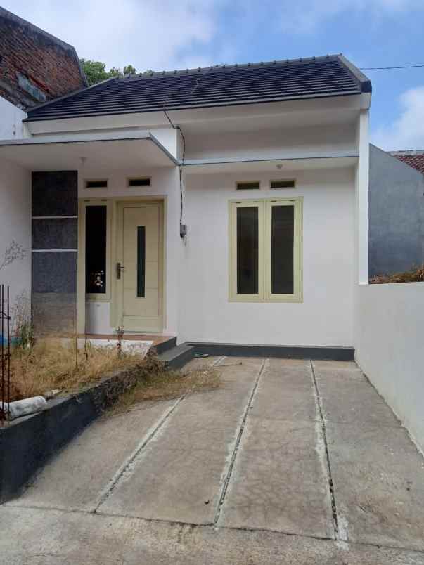 rumah baru luas siap huni strategis di dau malang