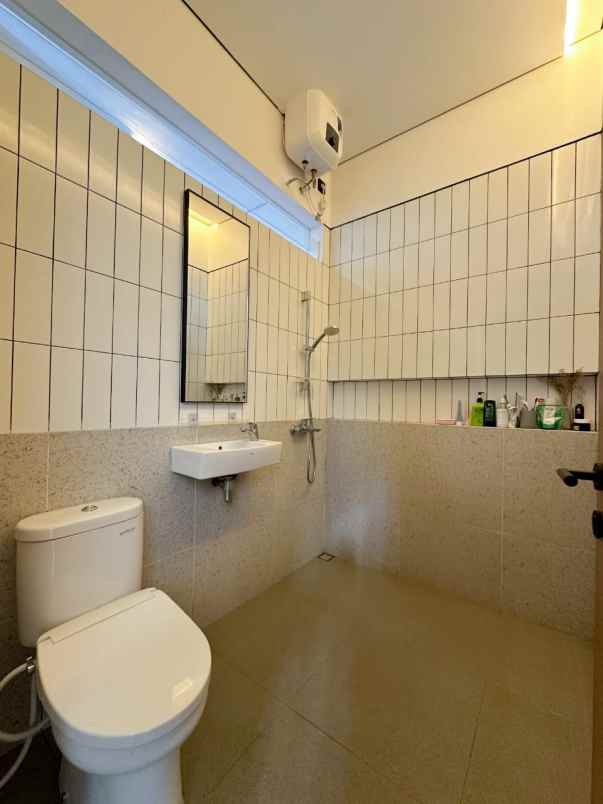 rumah baru siap huni dekat kampus ugm di ngaglik