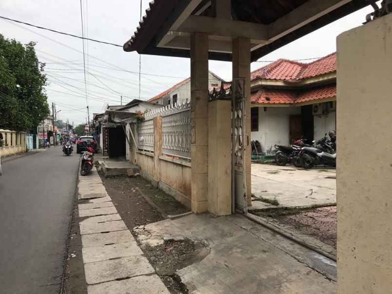 rumah batu ampar kramat jati