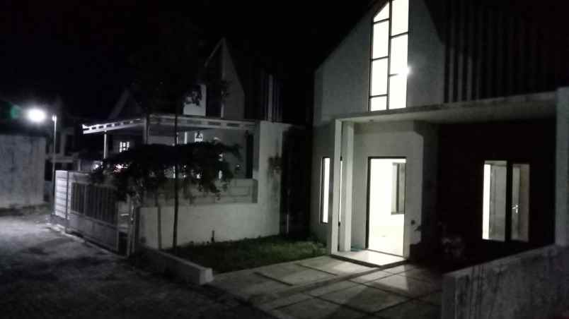 rumah cantik siap huni 800 meter dari jl raya wates