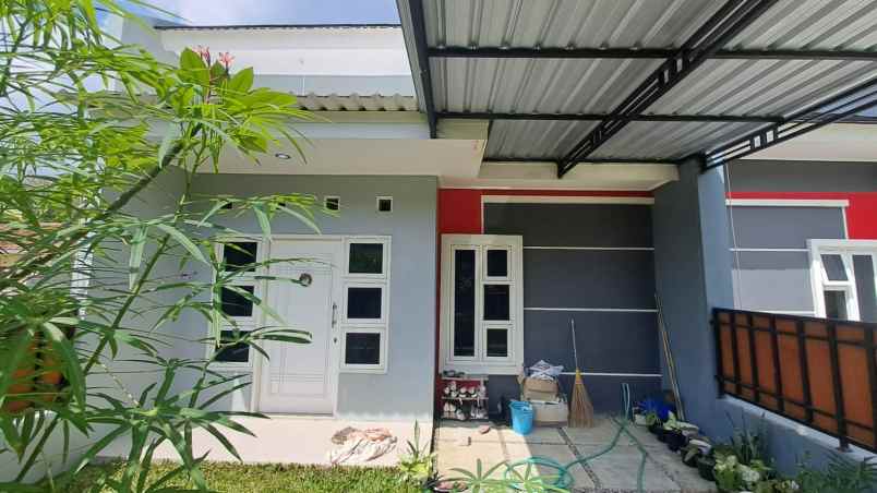 rumah cantik sudah free pajak dan bonus furnished