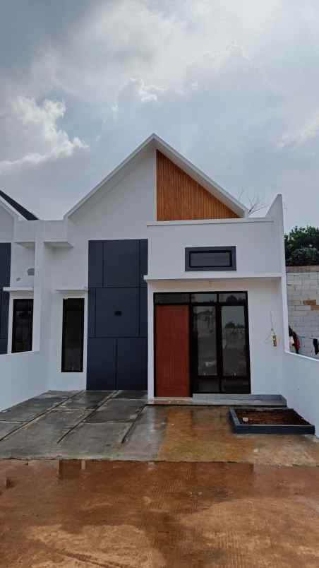 rumah cantik super strategis dp 0