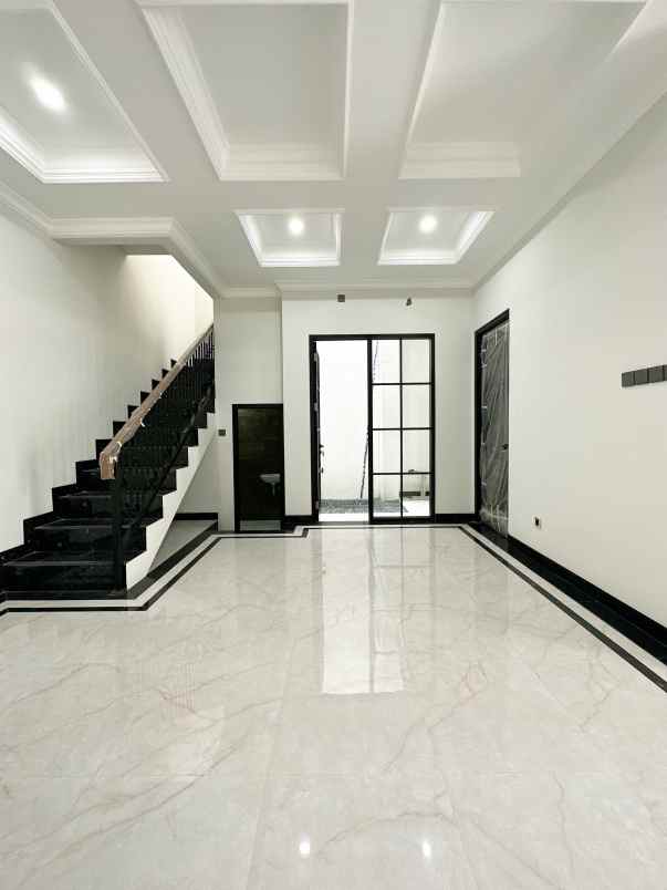 rumah clasik murah di cibubur ciracas