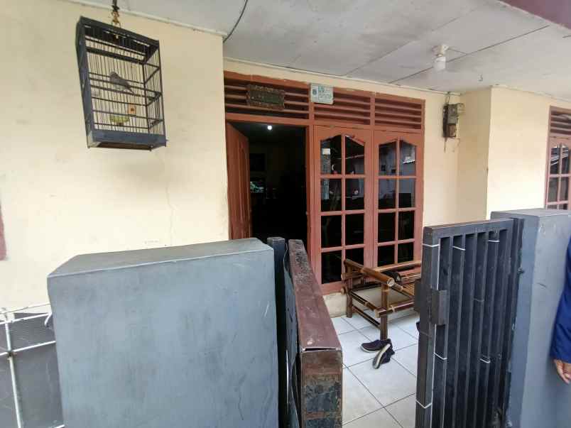 rumah dan kontrakan 13 pintu plus tanah kosong