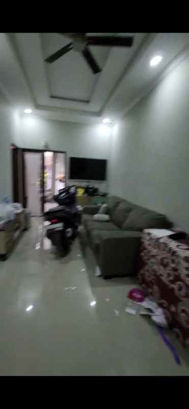 rumah depok furnished dengan kolam renang siap huni