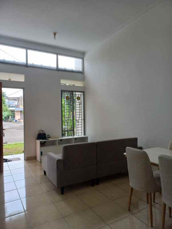 rumah dijual dekat pintu tol cimanggis