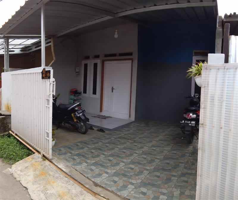 rumah dijual di komplek gba 2 bandung