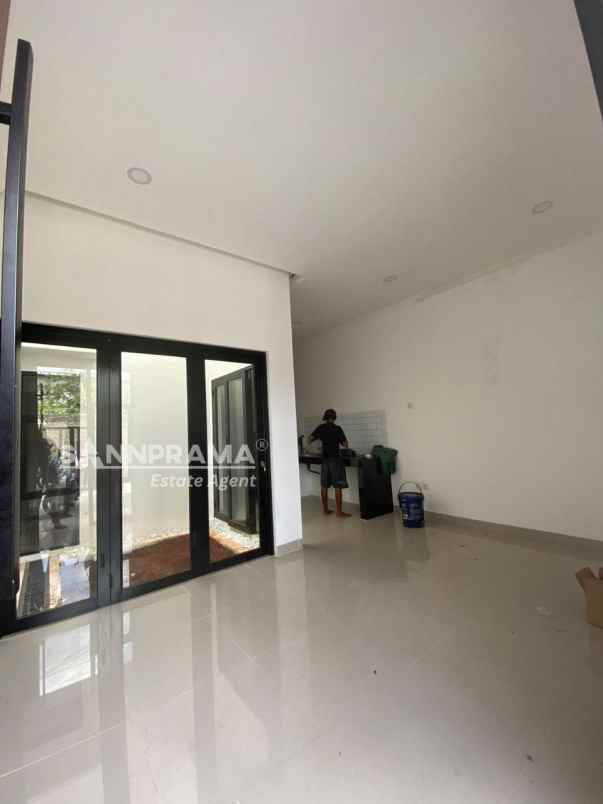 rumah ekslusive 2 lantai sukatani 5 unit saja rn prdce