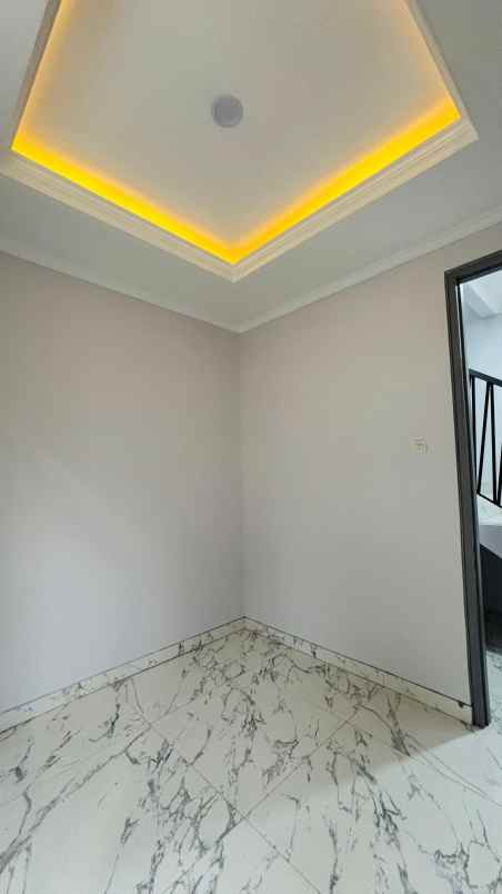 rumah elegan dalam cluster di cibubur city